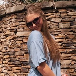 Meet your Posher, Chloe jade